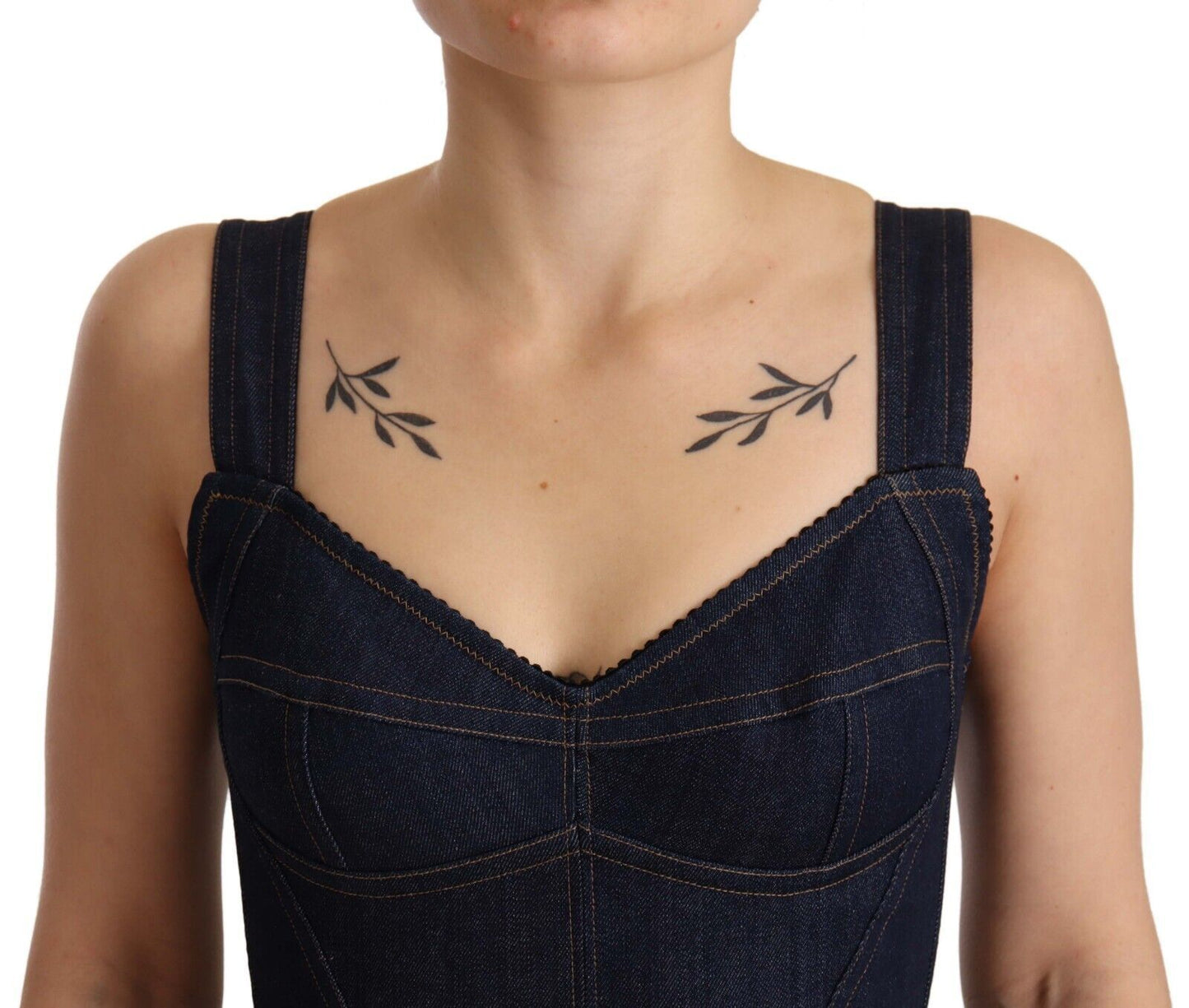 فستان دولتشي آند غابانا متوسط الطول من قماش الدنيم القطني باللون الأزرق الداكن