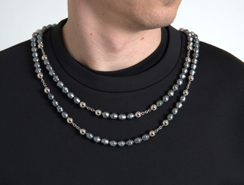 تي شيرت دولتشي آند غابانا الأسود المصنوع من البوليستر والمزين بقلادة