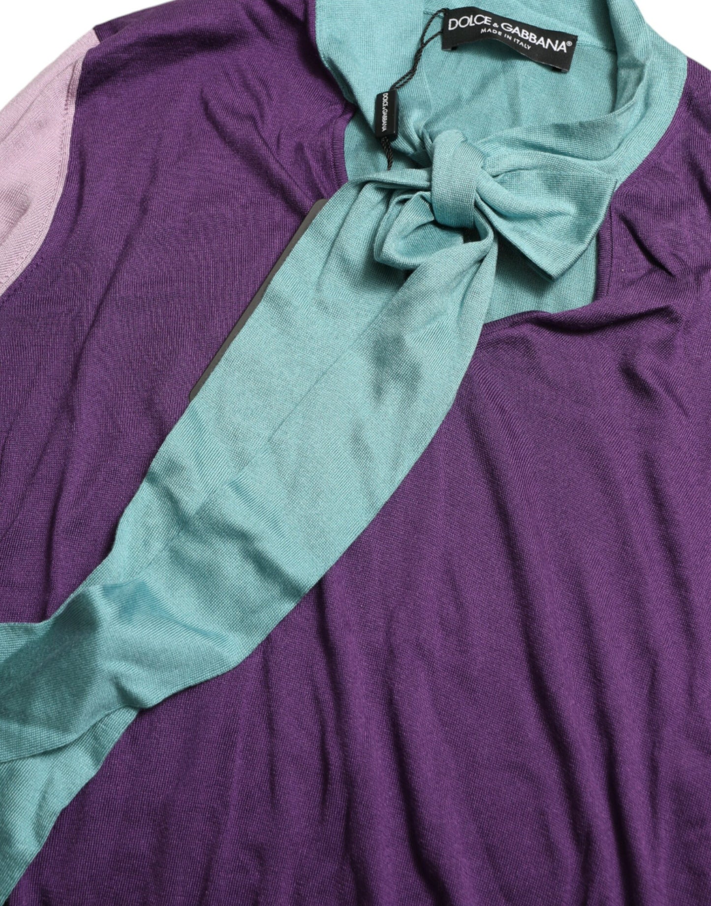 سترة دولتشي آند غابانا متعددة الألوان مع فيونكة