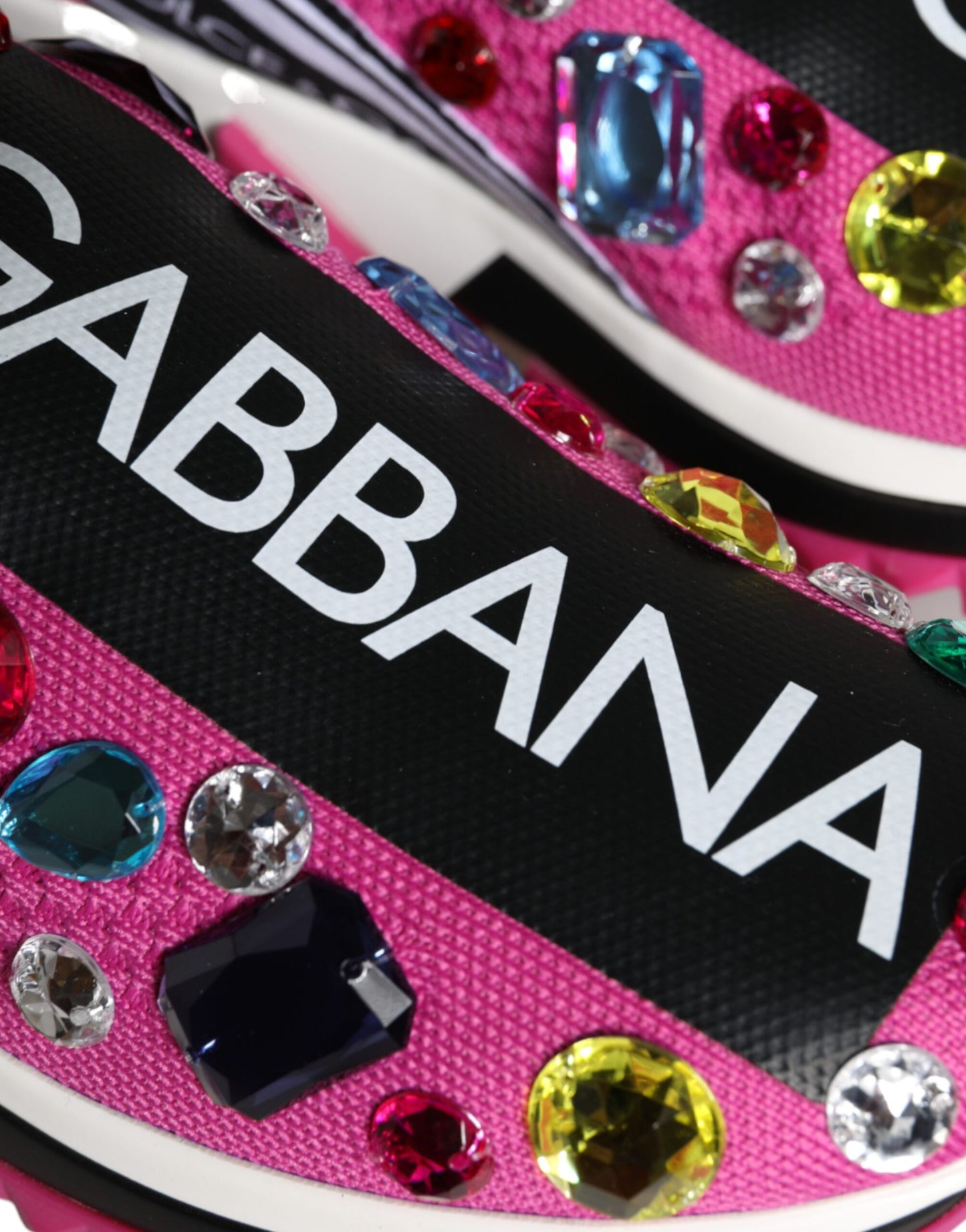 حذاء سنيكرز دولتشي آند غابانا سورينتو الوردي منخفض الرقبة مزين بكريستالات