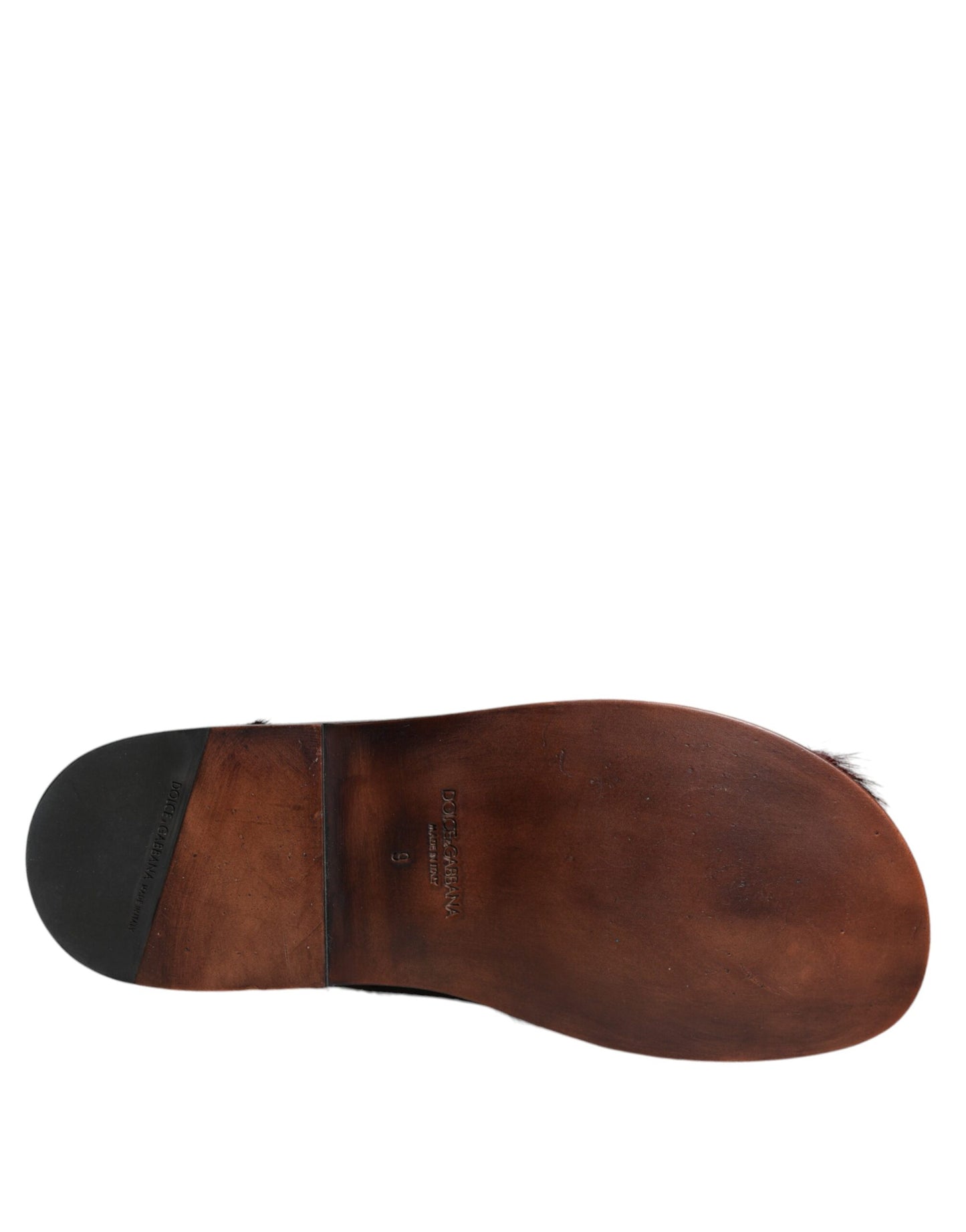 صندل دولتشي آند غابانا أسود وأحمر من الجلد بشعر غزال