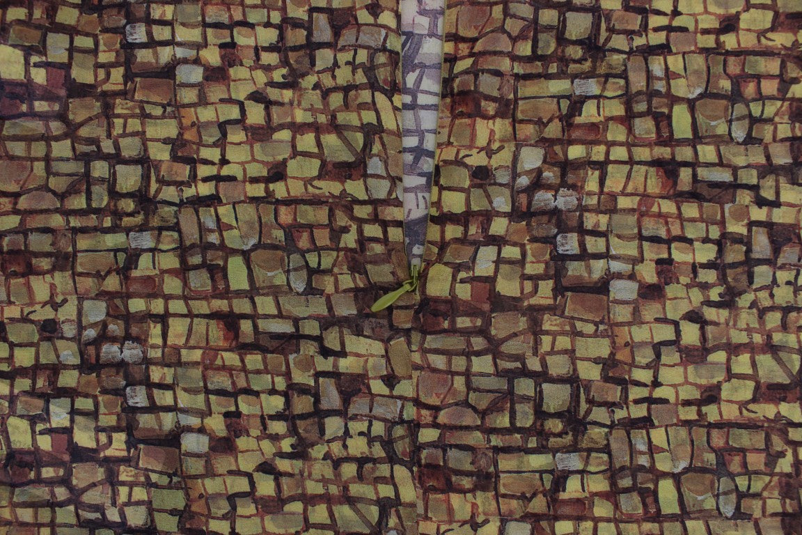 دولتشي آند غابانا بلوزة حريرية بطبعة فسيفساء متعددة الألوان