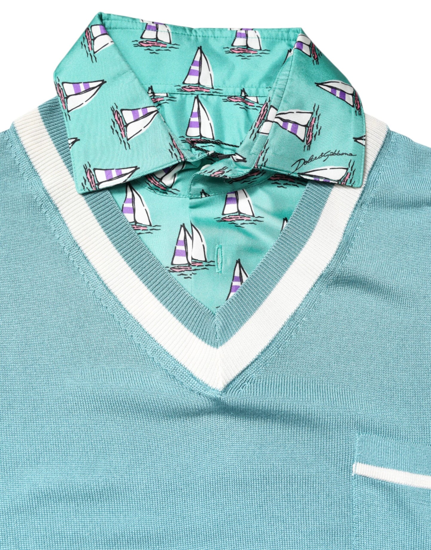 تي شيرت دولتشي آند غابانا الأخضر المطبوع بأكمام قصيرة وياقة