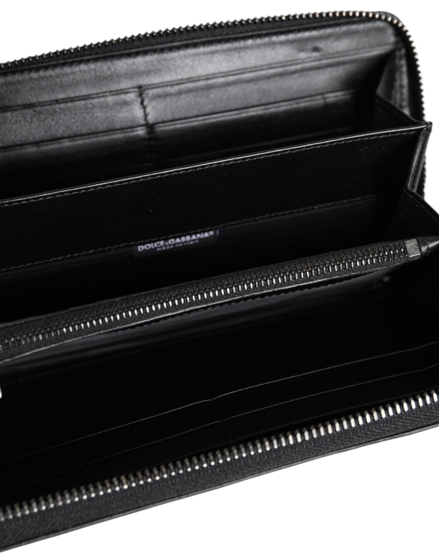 محفظة كونتيننتال دولتشي آند غابانا سوداء من الجلد بسحاب ولوحة شعار