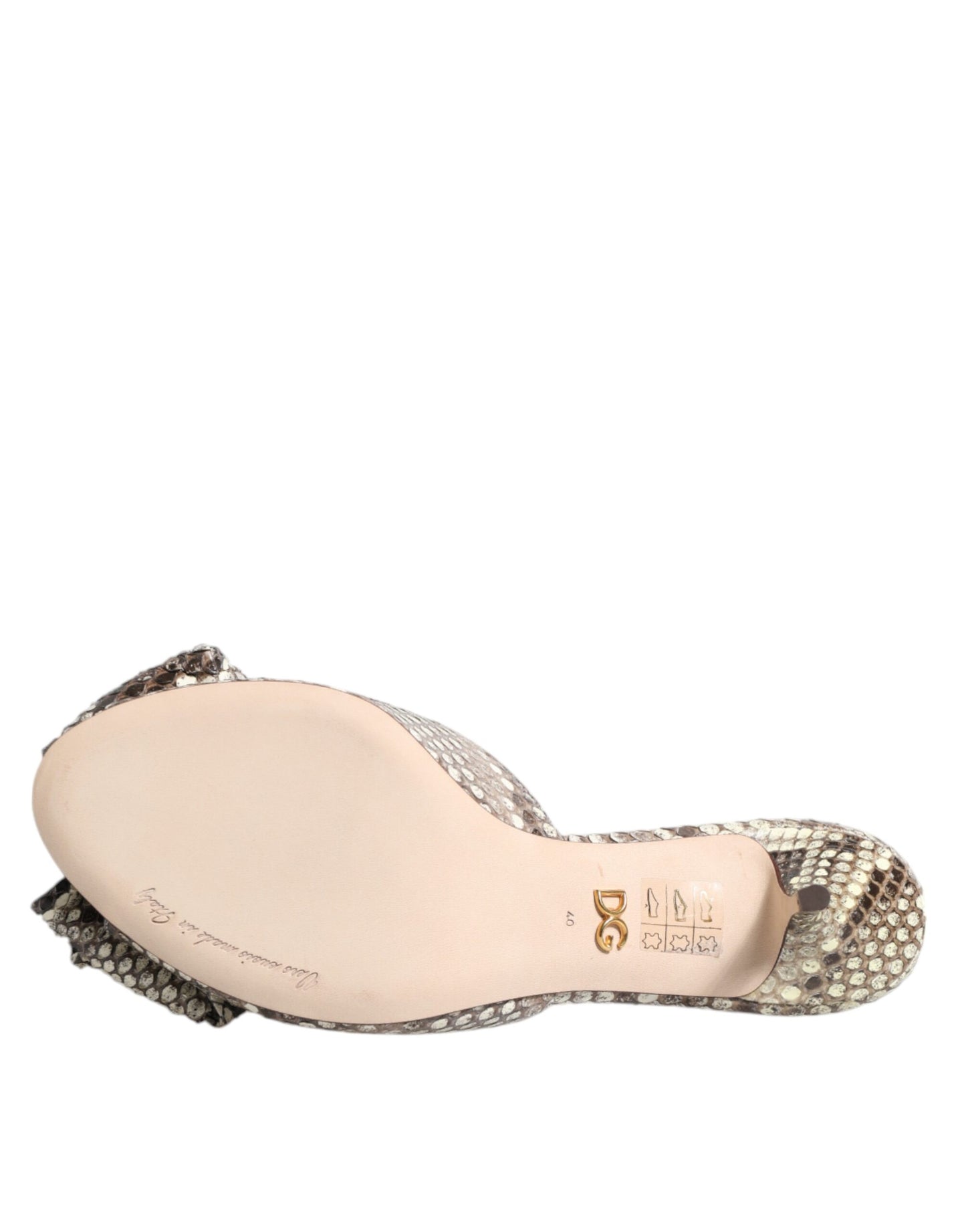 حذاء دولتشي آند غابانا متعدد الألوان من الجلد بفيونكة كيرا ومقدمة مفتوحة