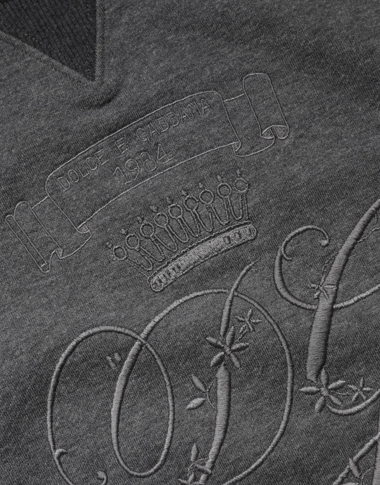 سترة دولتشي آند غابانا رمادية مطرزة بشعار DG