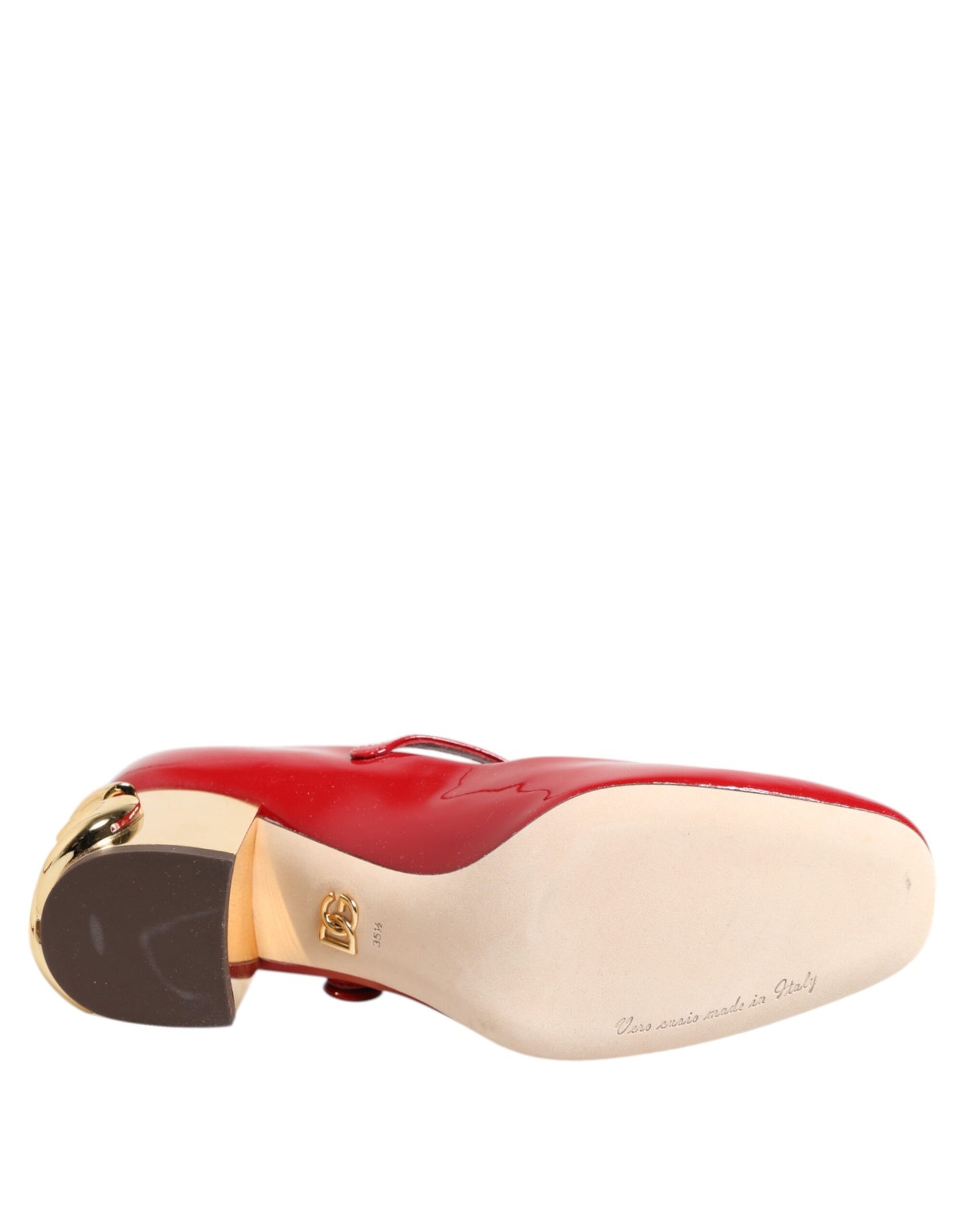 حذاء دولتشي آند غابانا من الجلد الأحمر بكعب عالٍ وشعار DG