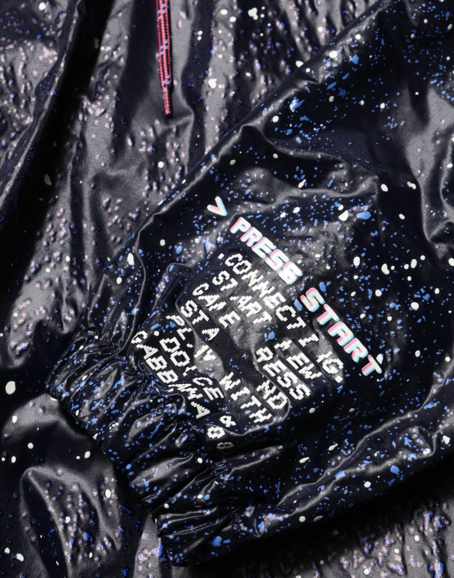 سويت شيرت رجالي بقلنسوة من دولتشي آند غابانا أزرق من مجموعة D&G Game