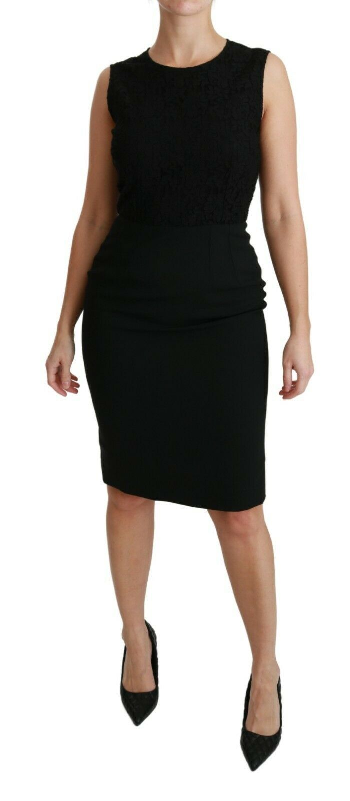 فستان دولتشي آند غابانا الأسود المزين بالدانتيل المزهر