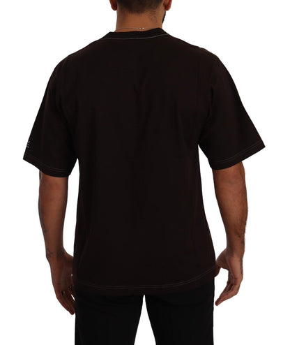 تي شيرت دولتشي آند غابانا بوردو قطني بطبعة L-Amore بياقة دائرية