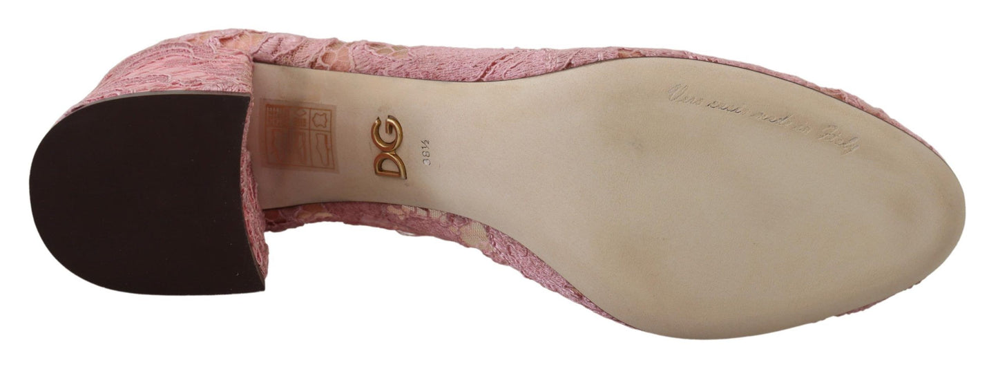 حذاء دولتشي آند غابانا الوردي من الدانتيل والكريستال من تاورمينا