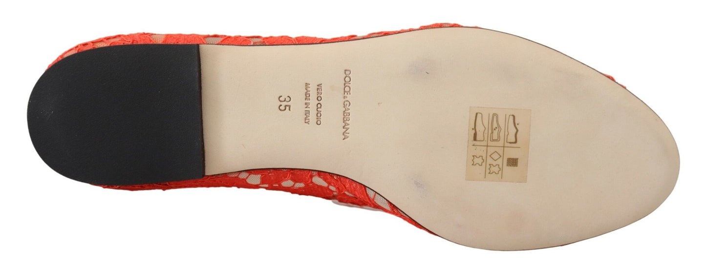 حذاء باليه مسطح من دولتشي آند غابانا أحمر من الدانتيل والكريستال من تاورمينا