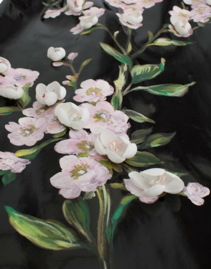 فستان دولتشي آند غابانا باللون الأسود المطلي يدويًا بالزهور