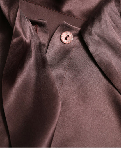 بلوزة دولتشي آند غابانا من الحرير البني بياقة أسكوت وأكمام طويلة