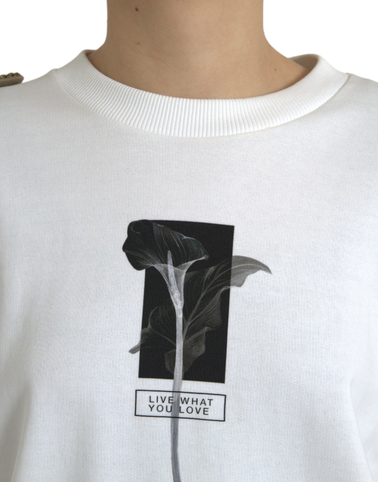 سترة دولتشي آند غابانا القطنية البيضاء المزخرفة بالزهور بياقة دائرية