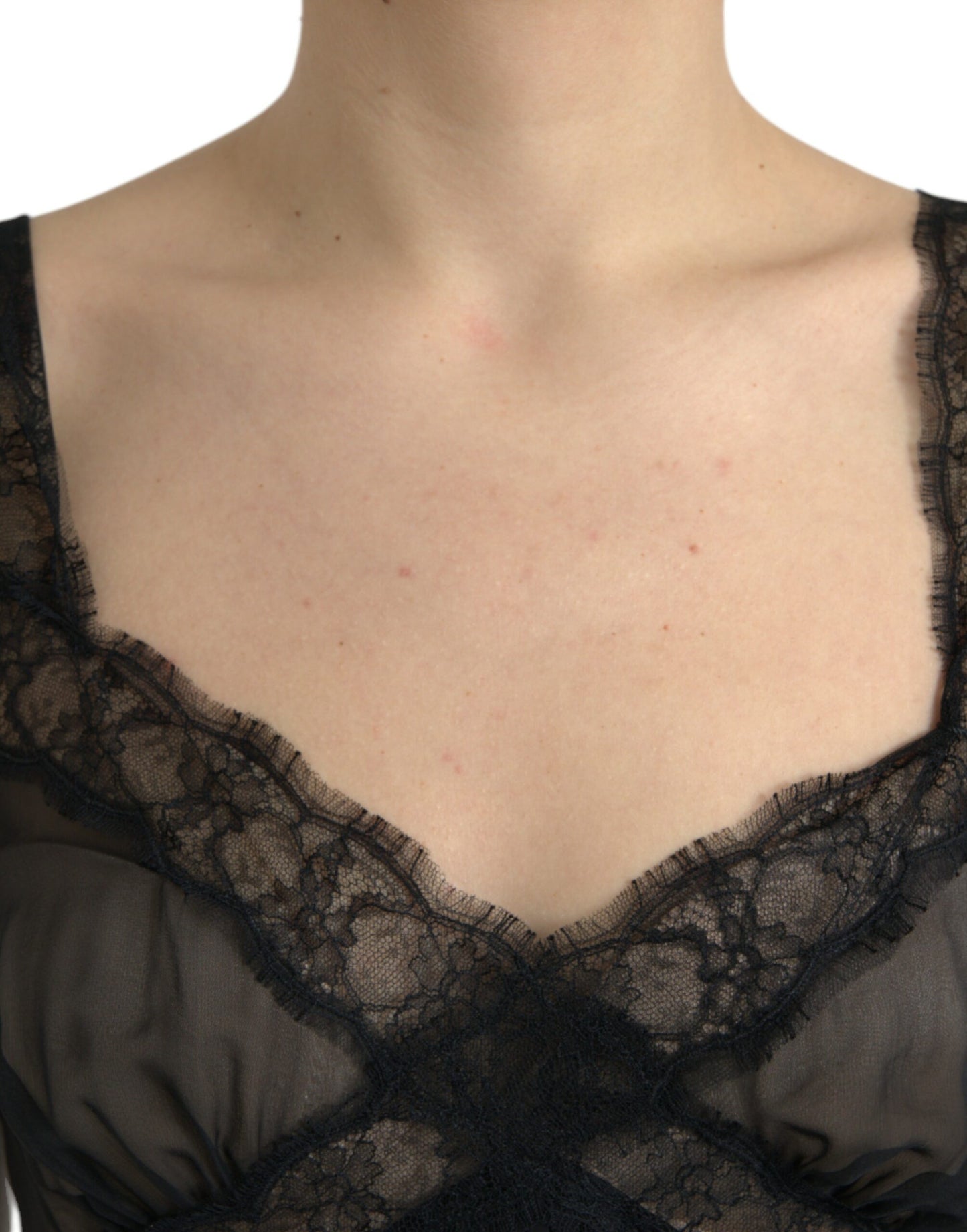 فستان دولتشي آند غابانا قصير من الشيفون والحرير الأسود المطوي