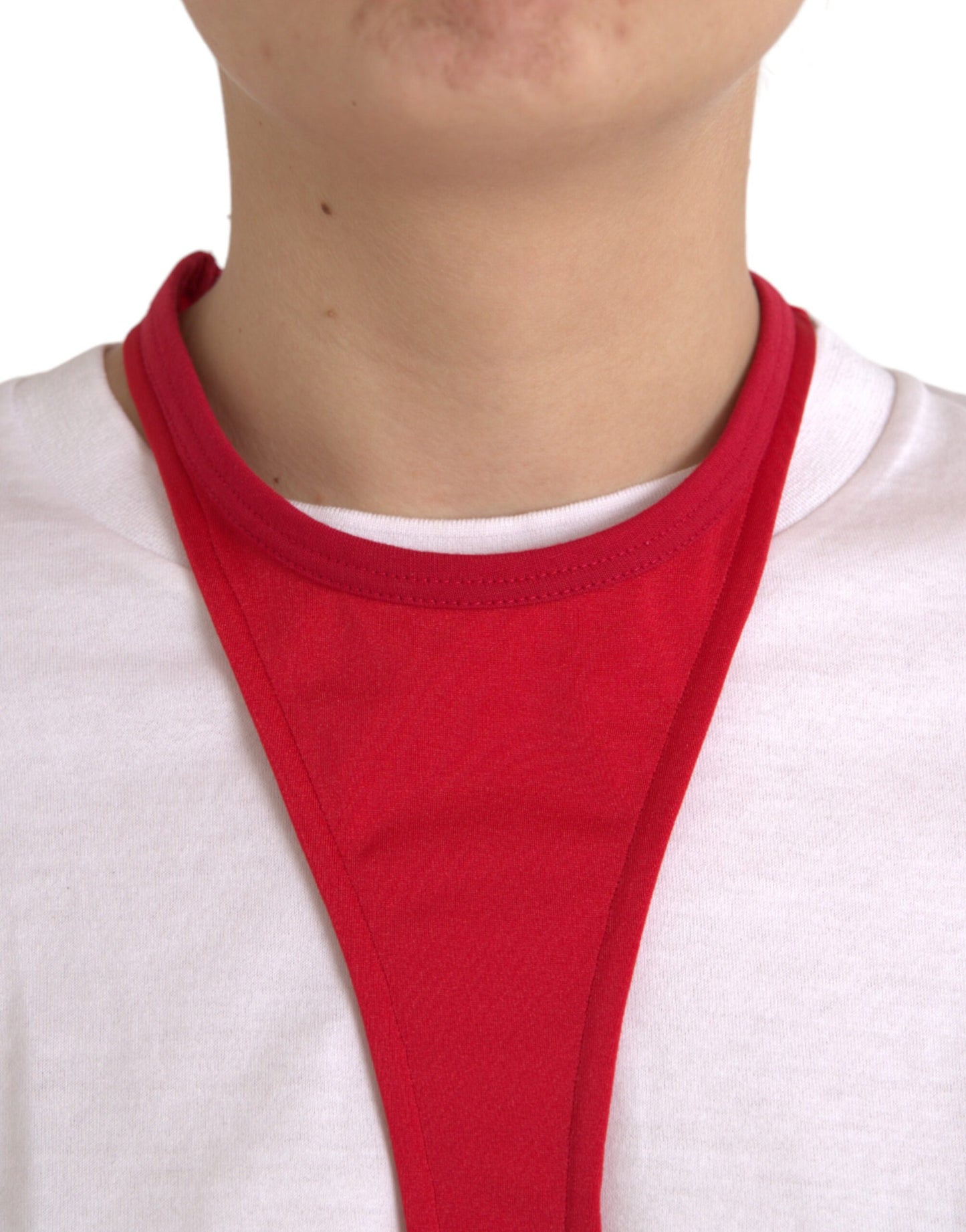 فستان دولتشي آند غابانا الأحمر المصنوع من النايلون المرن ذو التصميم الضيق