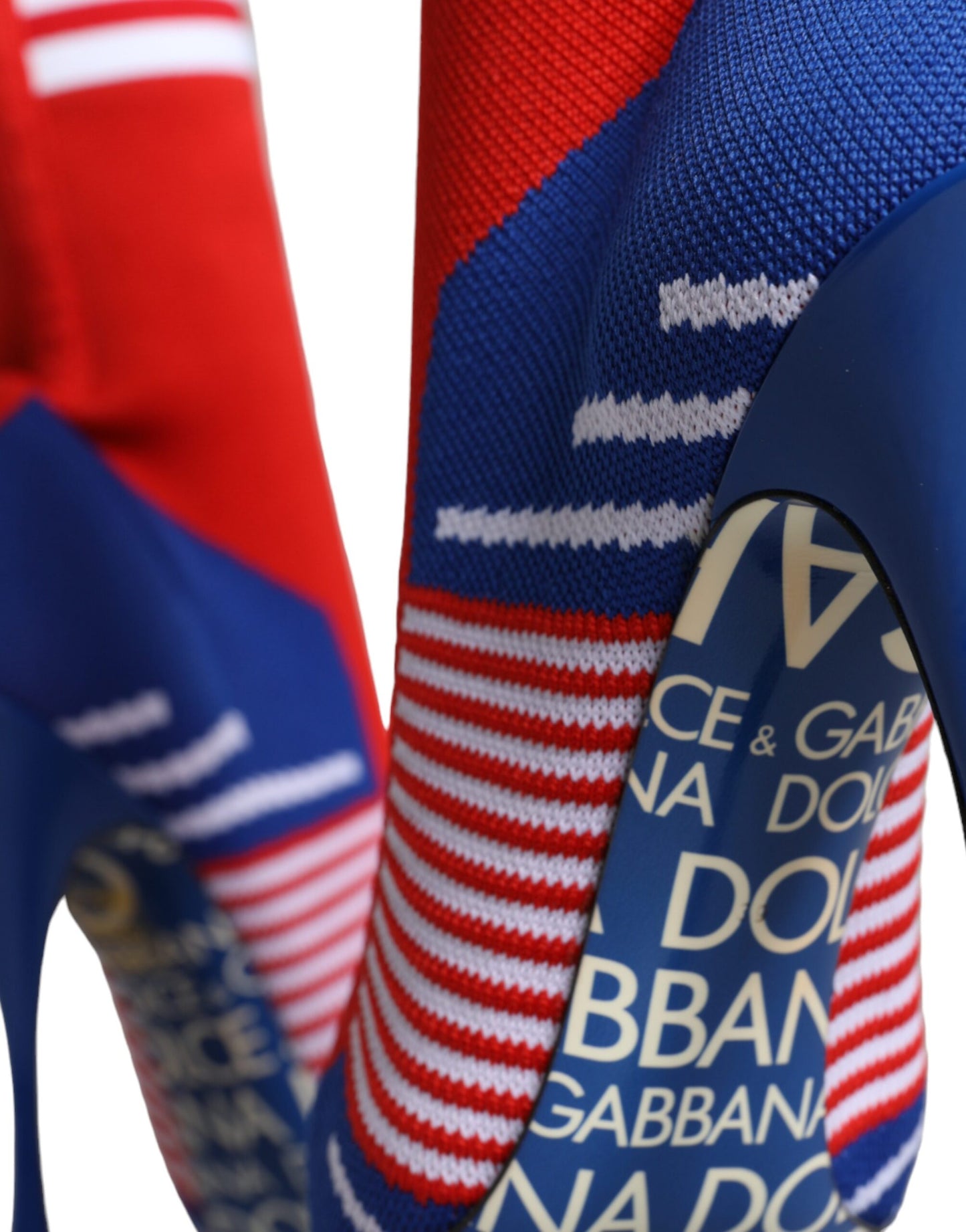 حذاء دولتشي آند غابانا أحمر وأزرق مطاطي على شكل جورب للكاحل بشعار