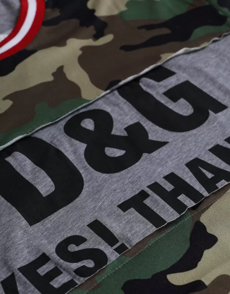 تيشيرت رجالي من دولتشي آند غابانا متعدد الألوان من القطن بقبة دائرية وبنقشة مموهة