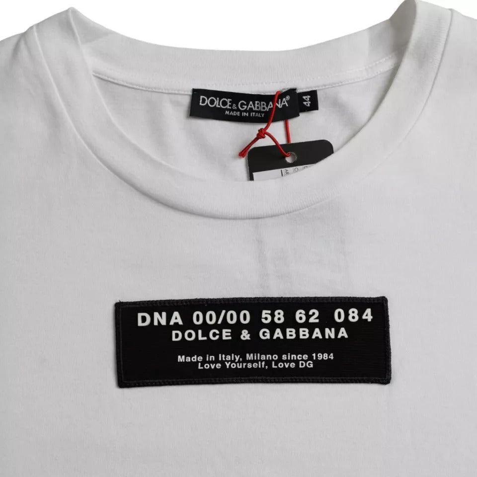 تي شيرت رجالي كاجوال من القطن الأبيض من دولتشي آند غابانا بتطريز DG