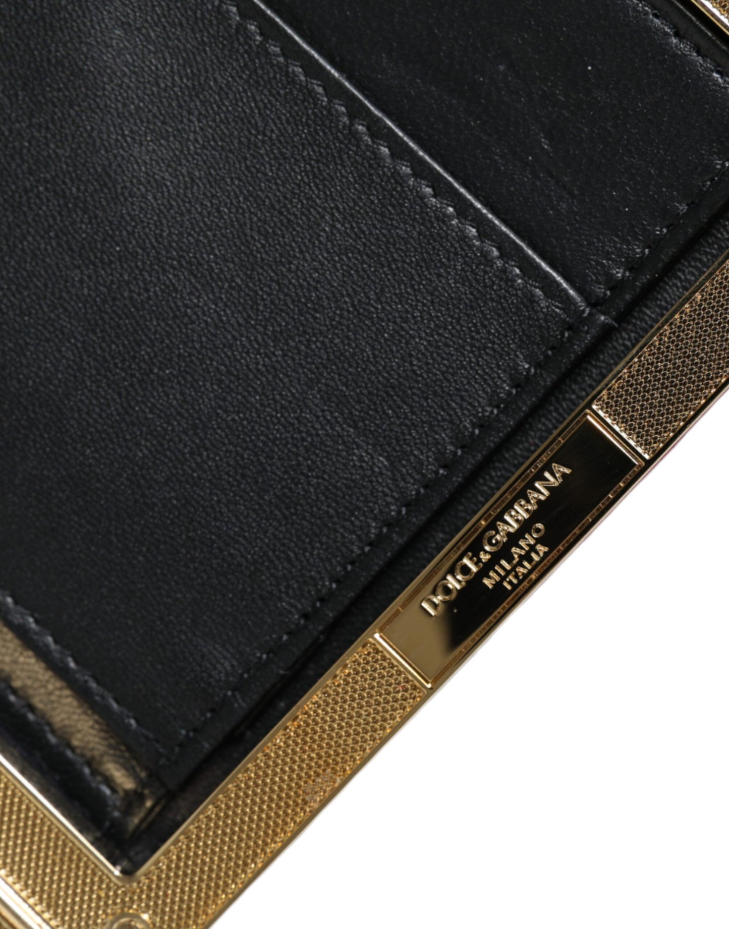 حقيبة كلاتش دولتشي آند غابانا ريد فيلفيت بإطار ذهبي للحفلات المسائية