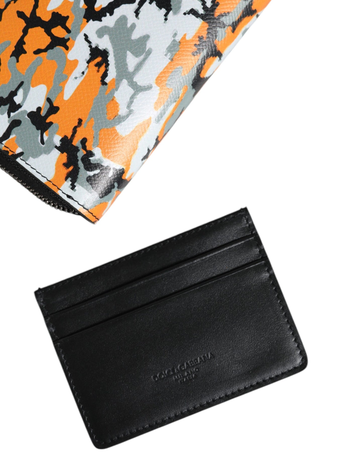 حقيبة كروس بودي من دولتشي آند غابانا، مصنوعة من الجلد متعدد الألوان ومزينة بنقشة مموهة