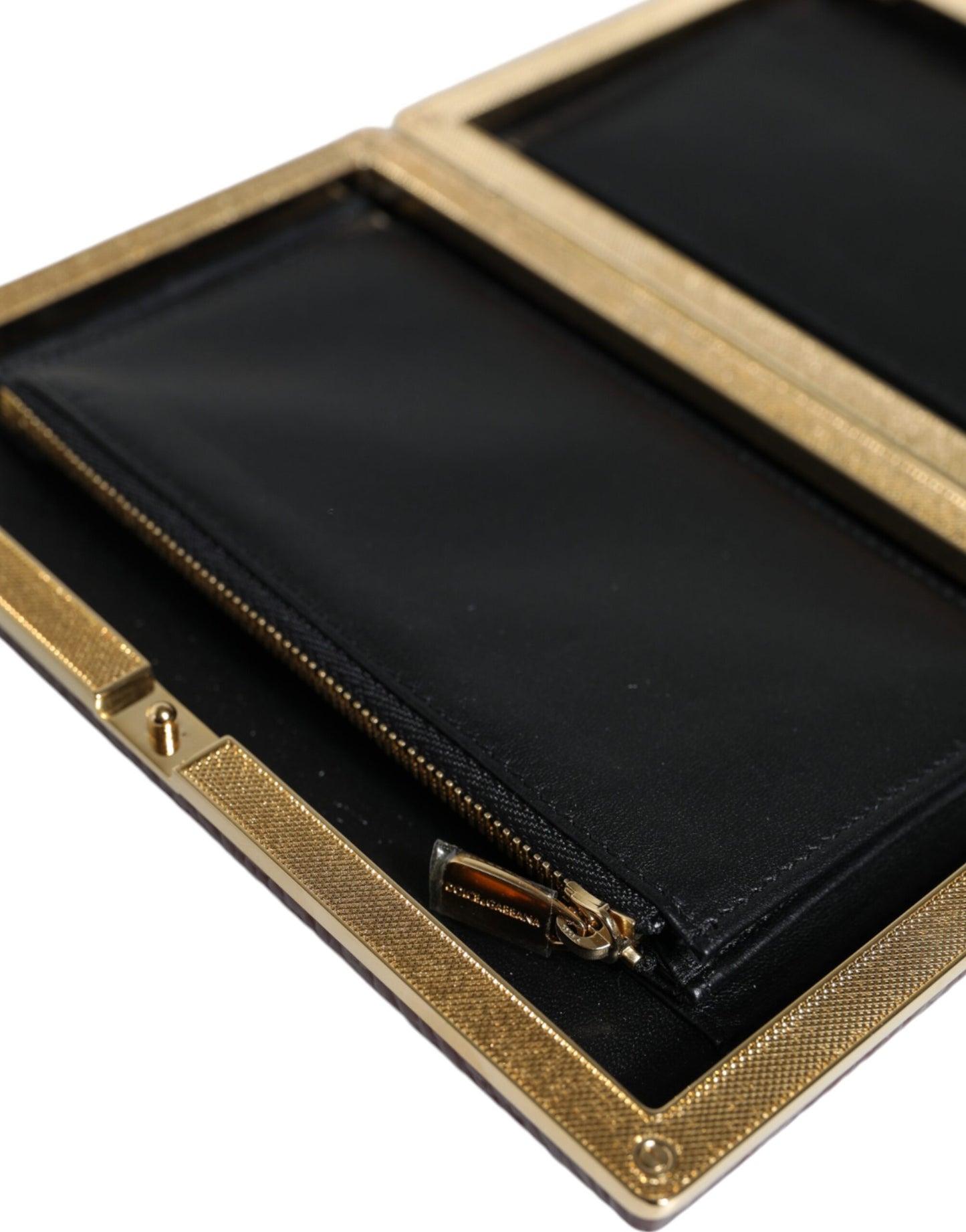 حقيبة كروس بودي نسائية من دولتشي آند غابانا، مصنوعة من الجلد الكستنائي