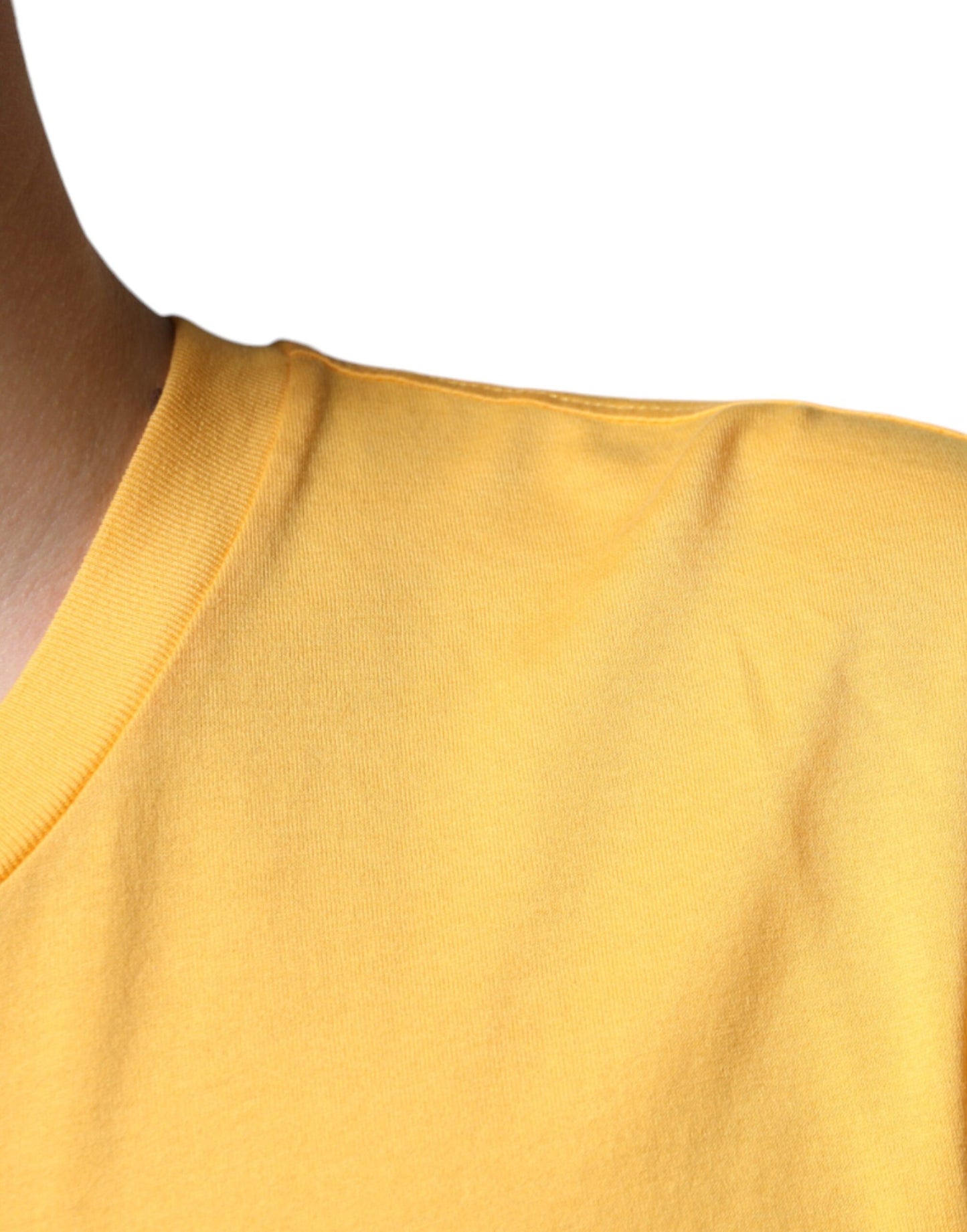 تي شيرت دولتشي آند غابانا الأصفر سيكريت غرادن المزهر من القطن بياقة دائرية