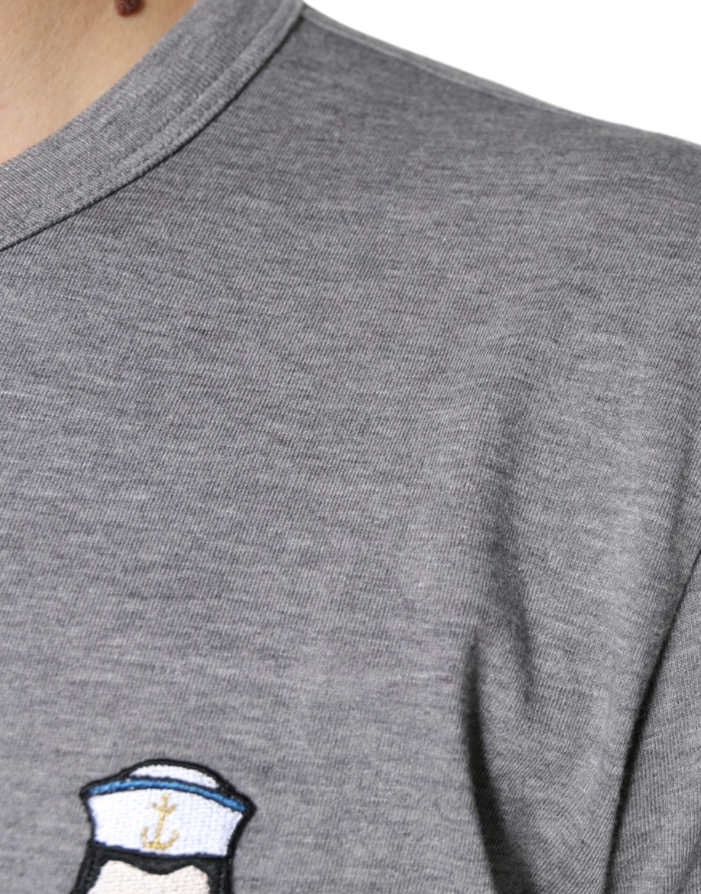 تي شيرت دولتشي آند غابانا رمادي قطني بأكمام قصيرة #DGFamily