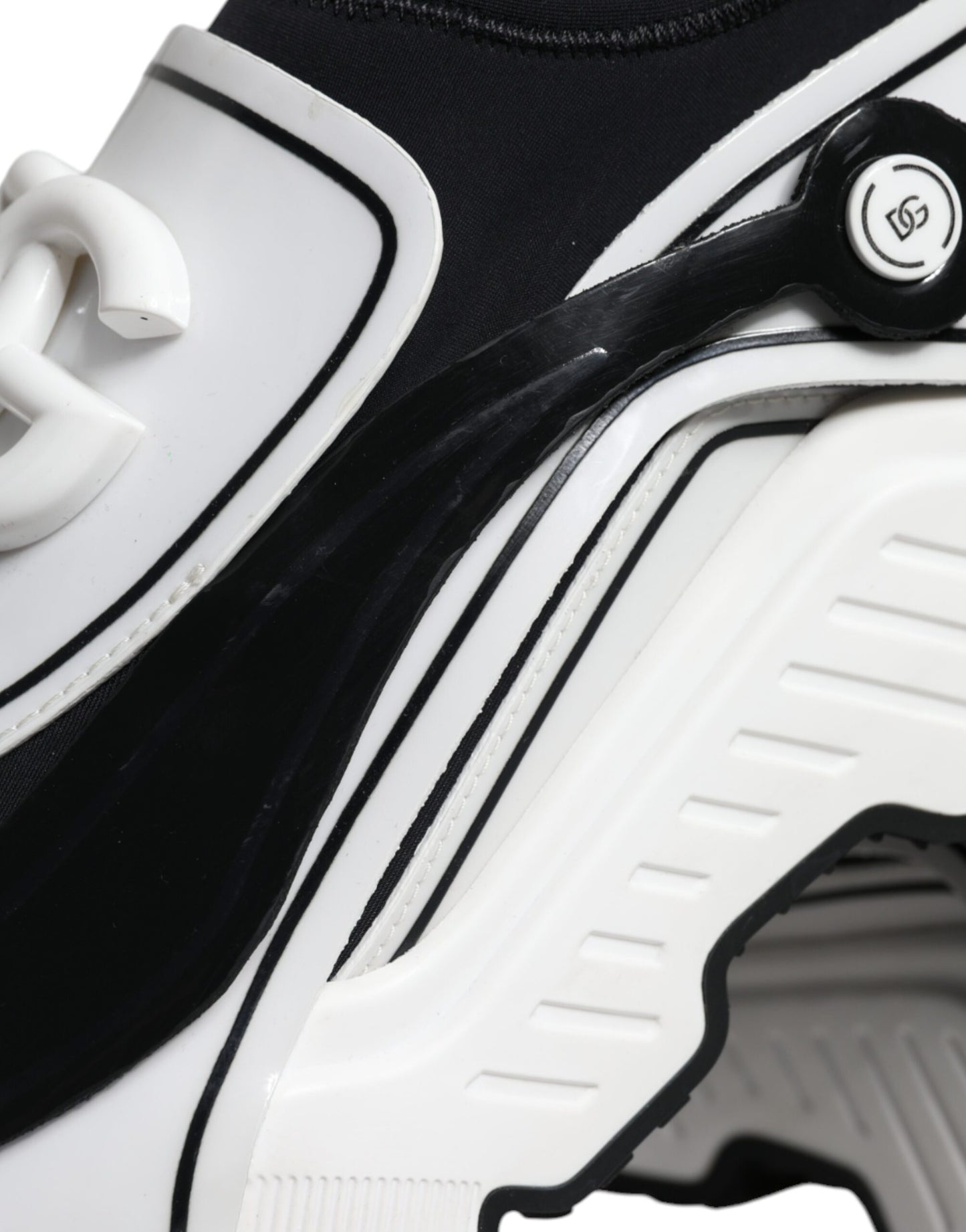 حذاء سنيكرز Daymaster من Dolce &amp; Gabbana باللون الأبيض والأسود مع لوحة شعار