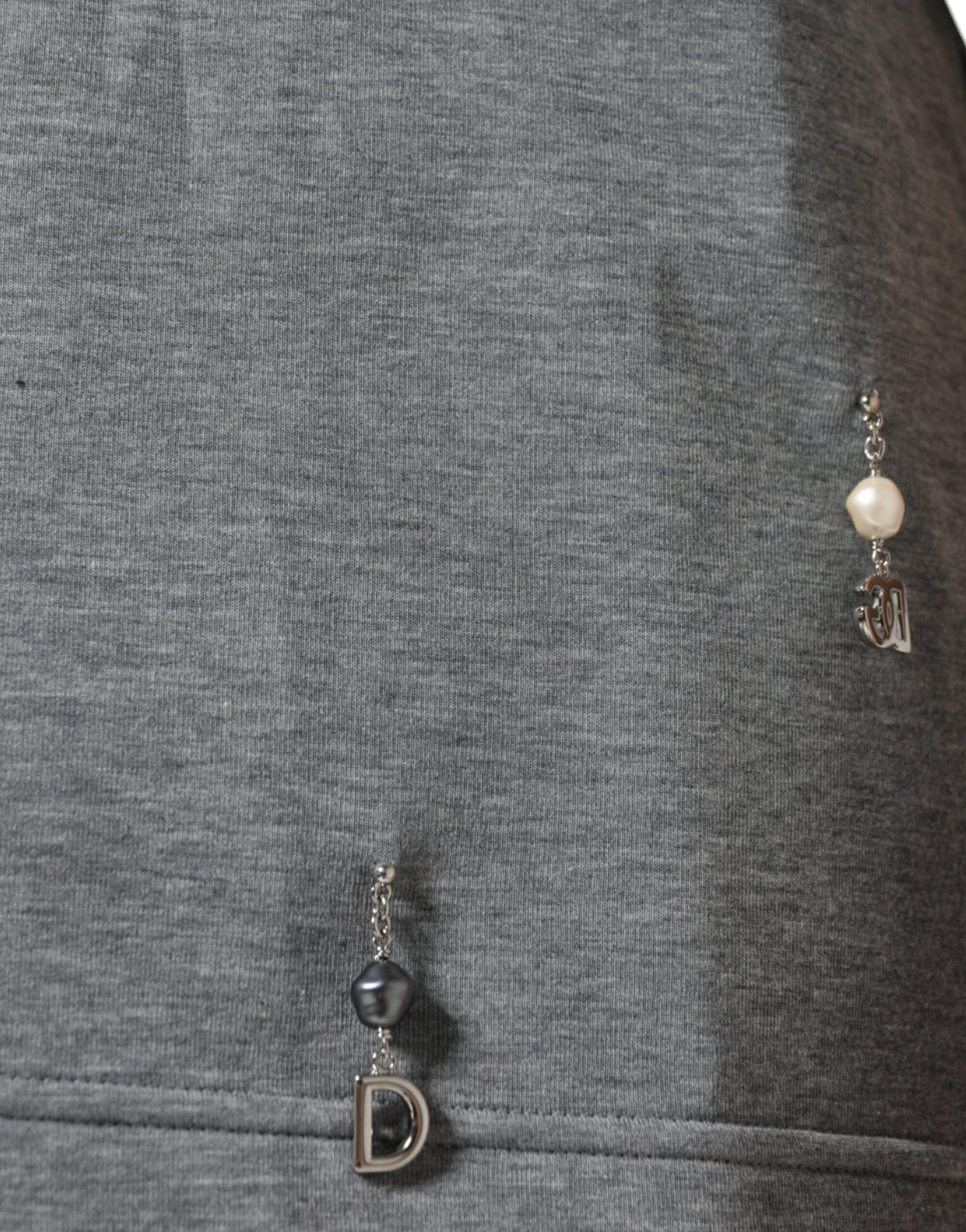 تي شيرت دولتشي آند غابانا رمادي من مزيج القطن المزخرف