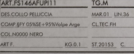 وشاح من فرو الثعلب الأسود والفضي من دولتشي آند غابانا