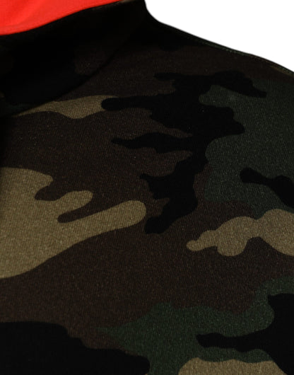 سويت شيرت رجالي بغطاء رأس مموه متعدد الألوان من دولتشي آند غابانا