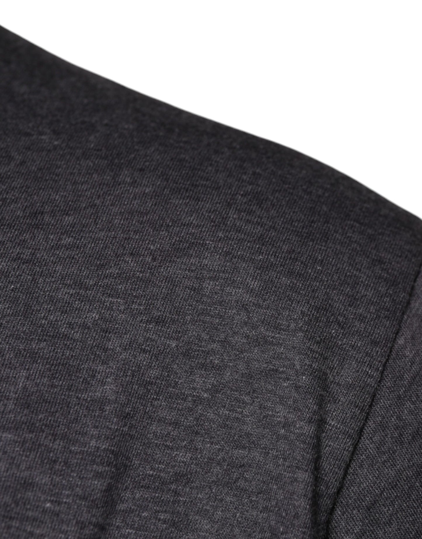 تي شيرت دولتشي آند غابانا رمادي اللون من القطن برقبة دائرية وشعار مطبوع