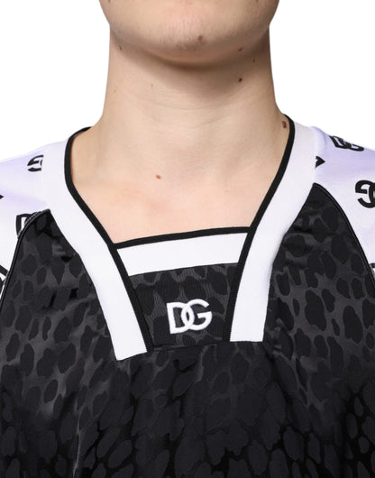 تي شيرت رجالي بأكمام قصيرة وشعار دولتشي آند غابانا باللونين الأسود والأبيض
