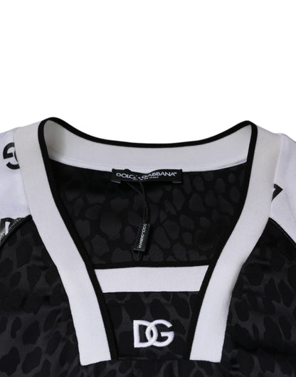 تي شيرت رجالي بأكمام قصيرة وشعار دولتشي آند غابانا باللونين الأسود والأبيض
