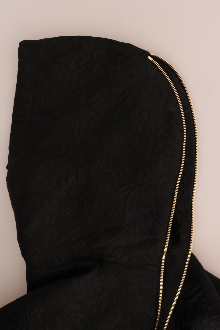 سترة دولتشي آند غابانا السوداء بقلنسوة من الكريستال بتصميم حكاية خرافية