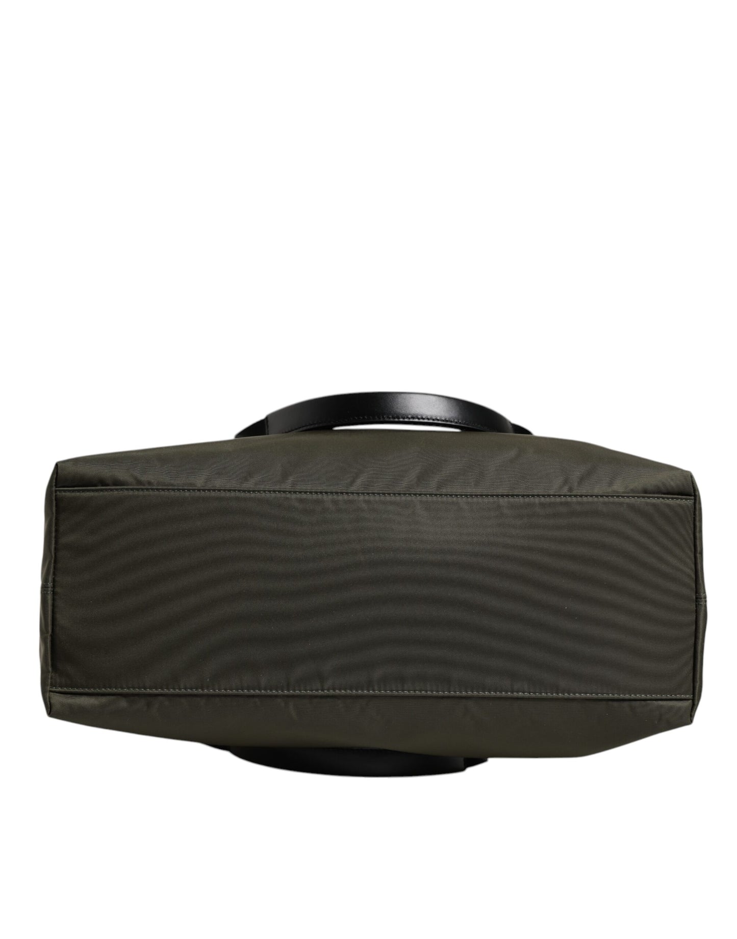 حقيبة دولتشي آند غابانا العسكرية الخضراء المصنوعة من النايلون بحزام كتف