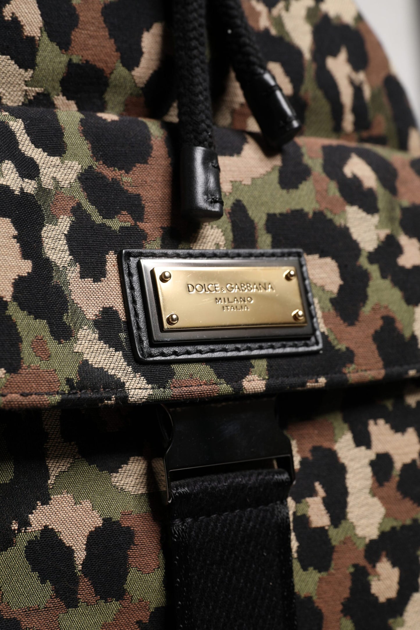 حقيبة كتف دولتشي آند غابانا متعددة الألوان من القطن بنقشة جلد النمر