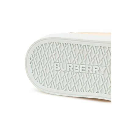 حذاء رياضي بربري وردي من الجلد منخفض الرقبة