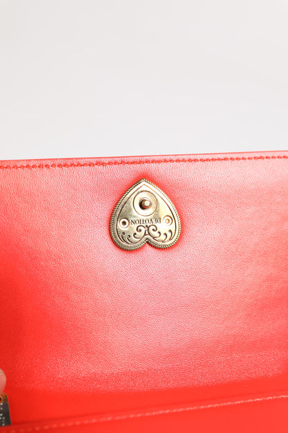 حقيبة دولتشي آند غابانا كروس بودي بغطاء هاتف مبطن من الجلد الأحمر