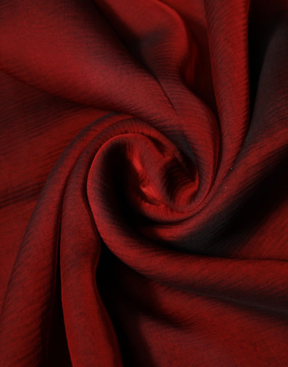 وشاح دولتشي آند غابانا الأحمر الحريري المستطيل للنساء