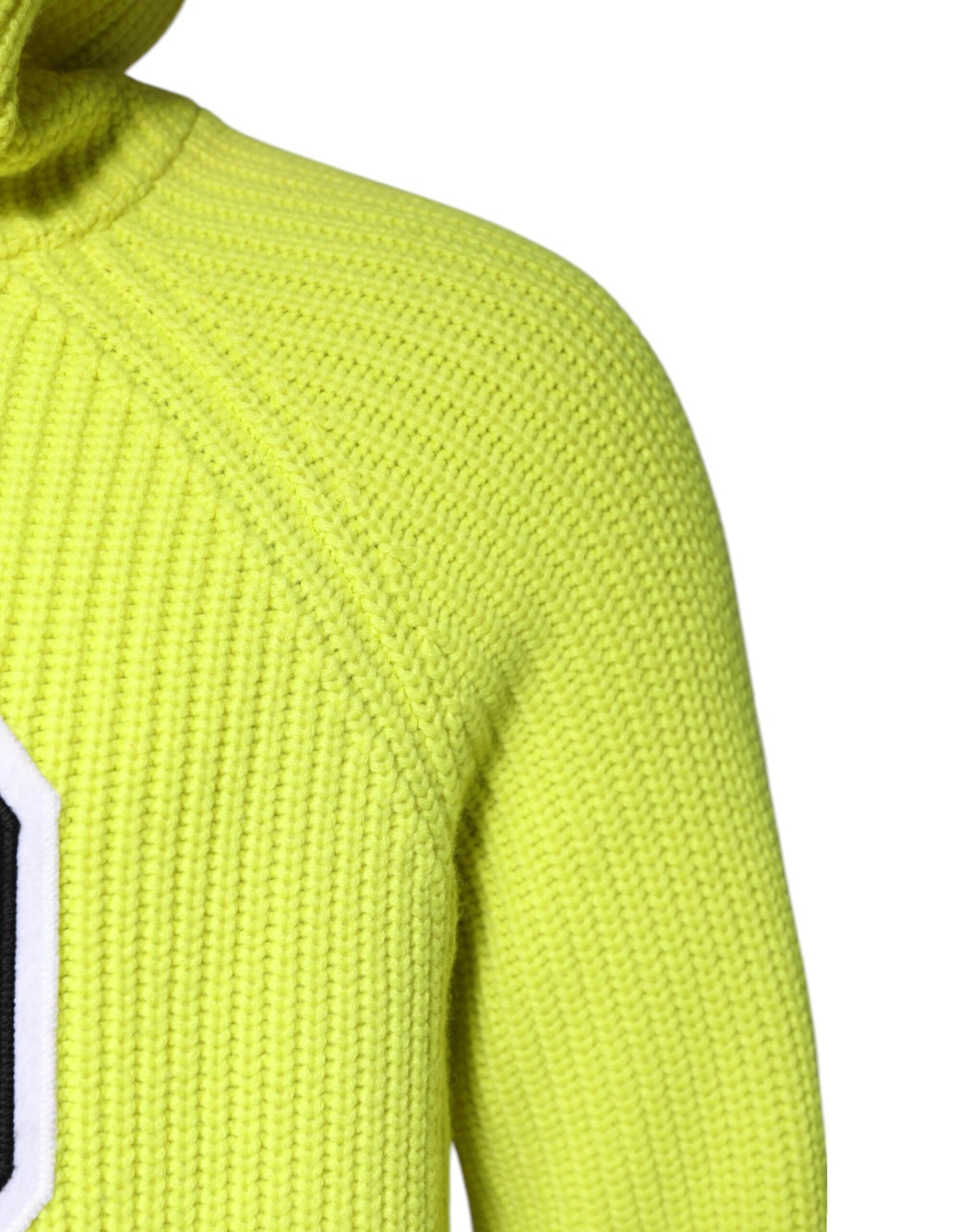 سترة رجالية محبوكة بغطاء رأس من دولتشي آند غابانا باللون الأخضر 69