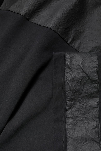 تي شيرت دولتشي آند غابانا أسود من القطن بأكمام قصيرة ورقبة على شكل حرف V