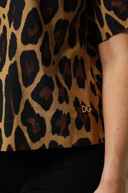 بلوزة بولو دولتشي آند غابانا بنية اللون بأكمام قصيرة وياقة ونقشة جلد النمر