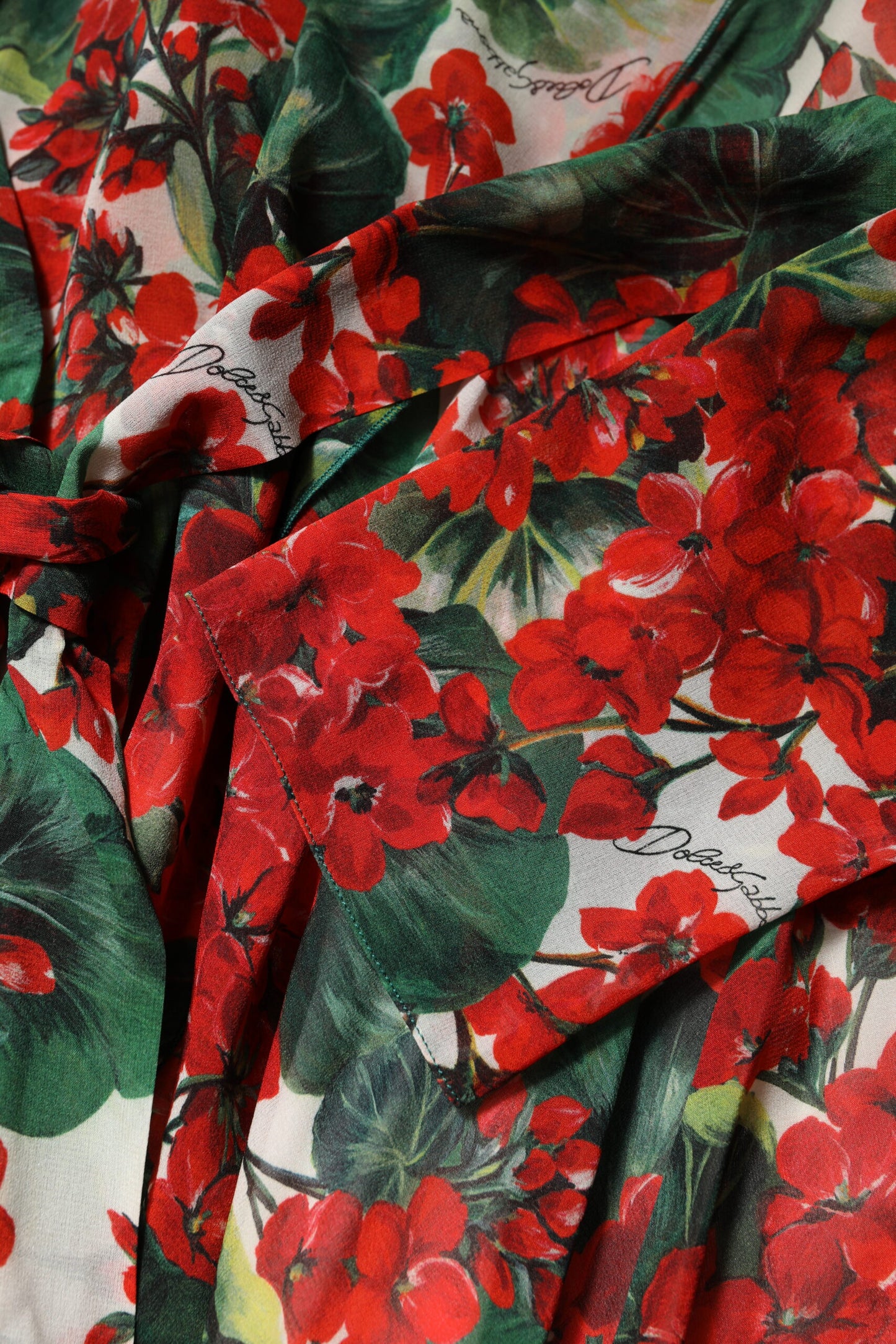 فستان دولتشي آند غابانا متعدد الألوان بأكمام طويلة وفتحة رقبة على شكل حرف V