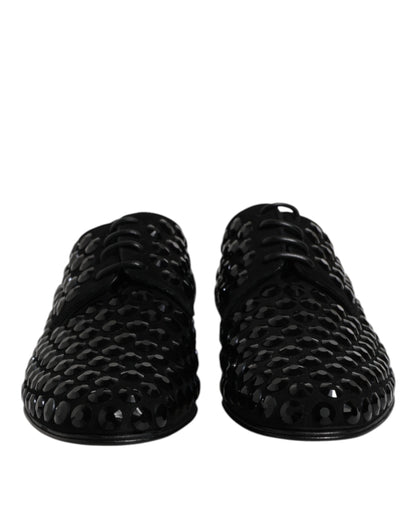 حذاء رسمي من دولتشي آند غابانا، مصنوع من جلد الغزال الأسود، مرصع بالكريستال