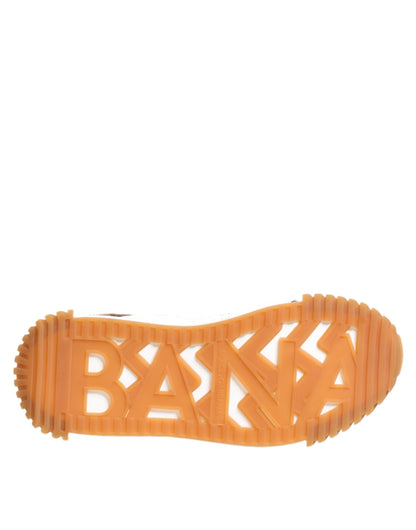 حذاء دولتشي آند غابانا المصنوع من الجلد البني والمرصّع بالمسامير