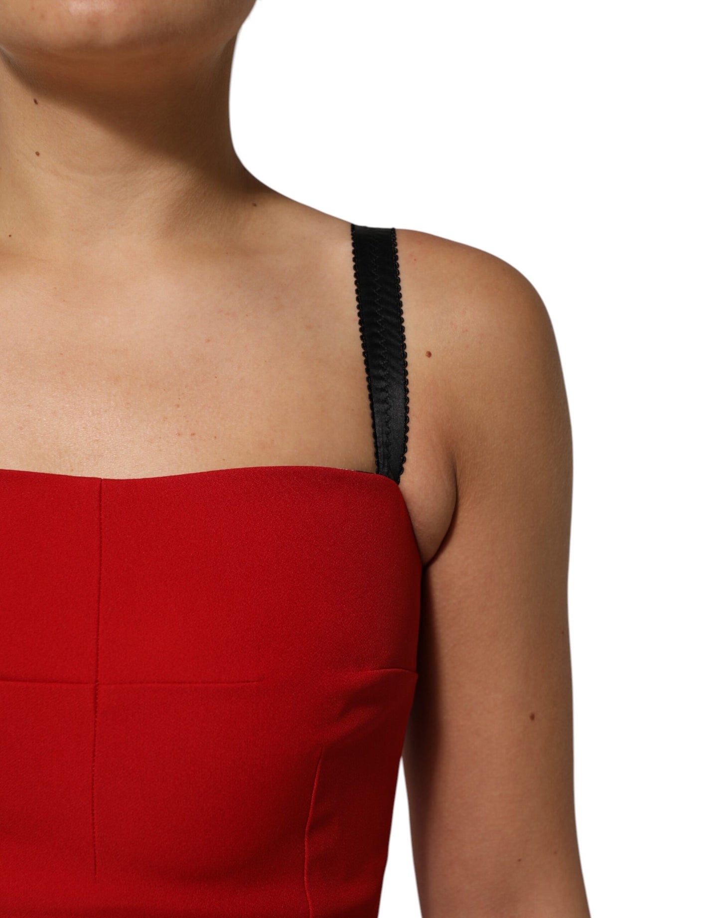 فستان دولتشي آند غابانا الأحمر المرن الضيق بطول الركبة