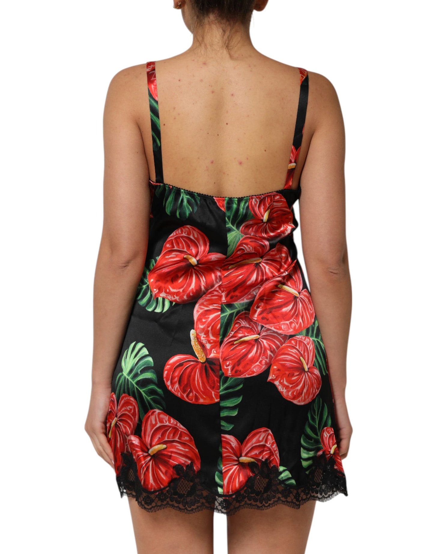 فستان لانجري شيميز دولتشي آند غابانا أسود مزين بدانتيل مزهر